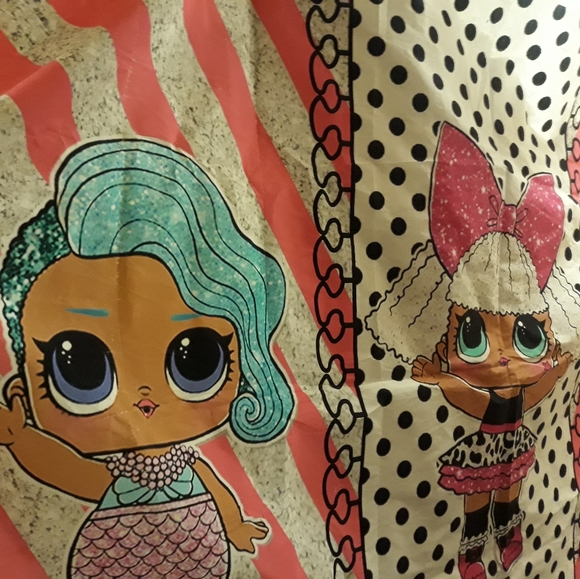 3X5 LOL Backdrop - Picture 2 of 3